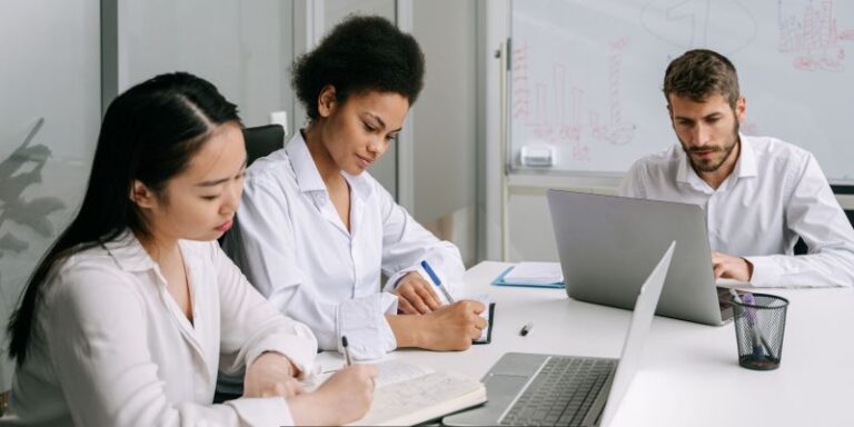 Navigating Professional Boundaries at Work